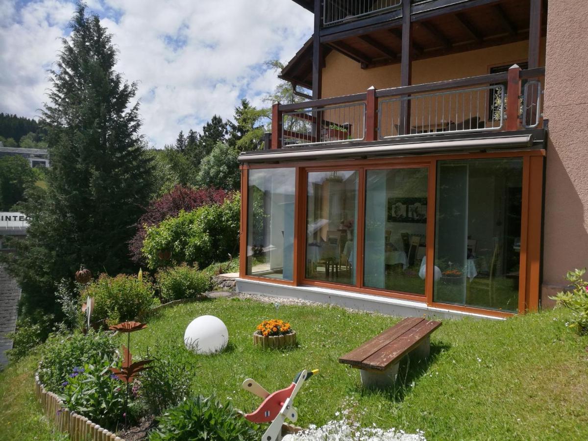 Wohlfuehlgaestehaus Eva-Maria Schaetzle Schonach im Schwarzwald Buitenkant foto
